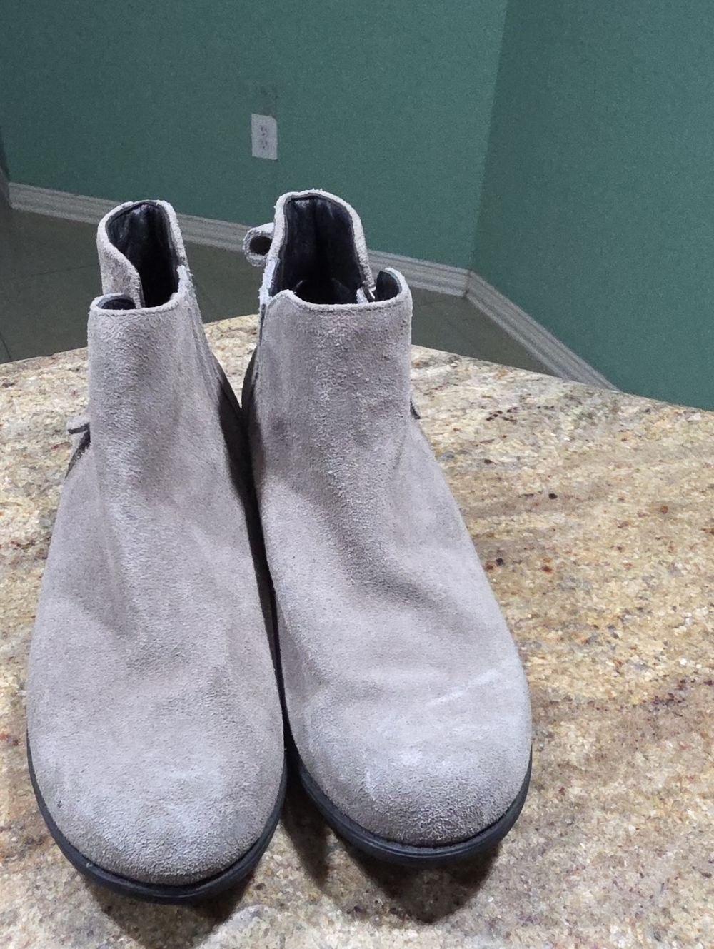 Abeo Violeta Gray Suede Ankle Booties Size US 8